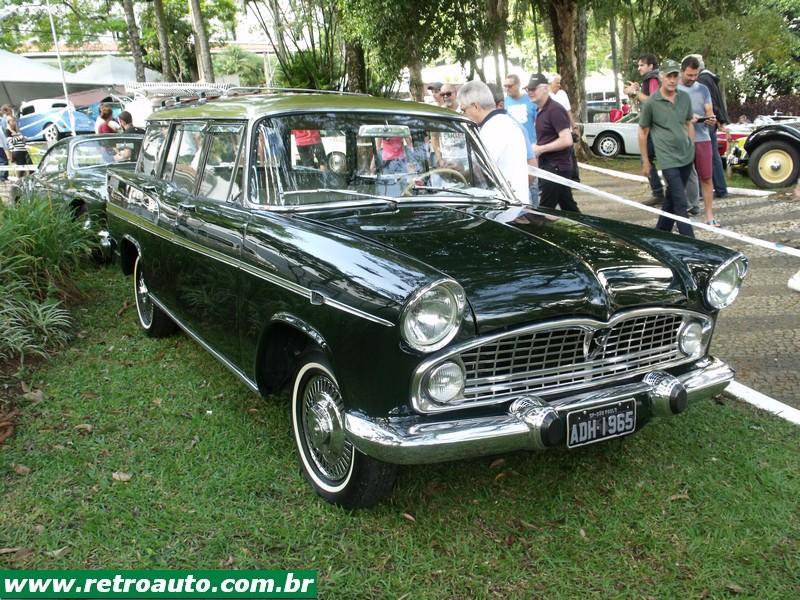 Simca Chambord: O primeiro automóvel brasileiro com motor V8 ...