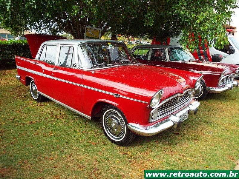 Simca Chambord: O primeiro automóvel brasileiro com motor V8 ...