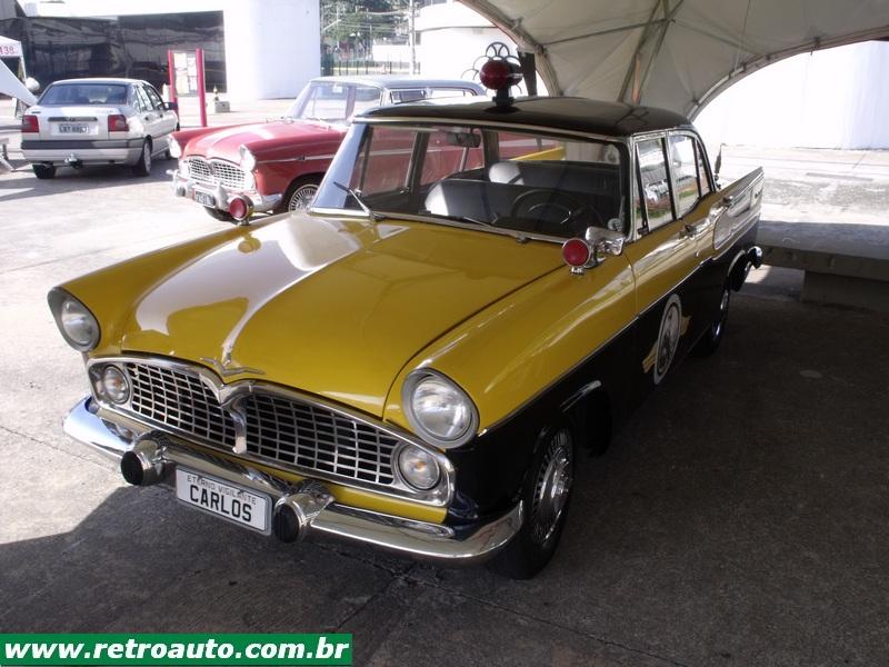 Simca Chambord: O primeiro automóvel brasileiro com motor V8 ...